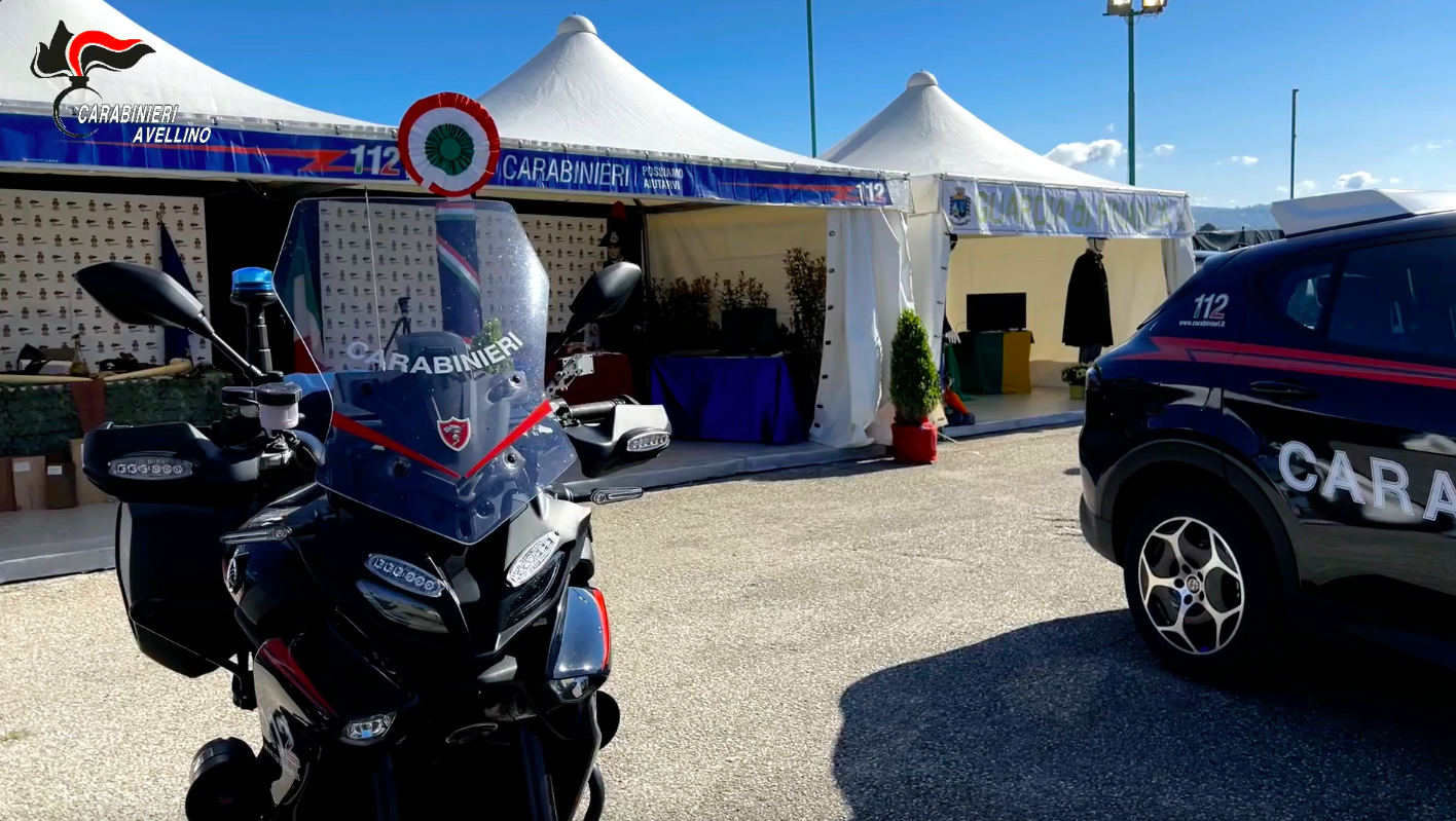 video-stand-espositivo-dei-carabinieri-alla-45esima-fiera-campionaria