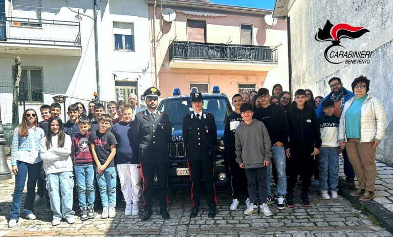 Carabinieri_scuola_Foiano