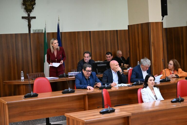 “Cinque anni che non si cancellano”: Nargi conclude la consiliatura. Martedì arriva il commissario