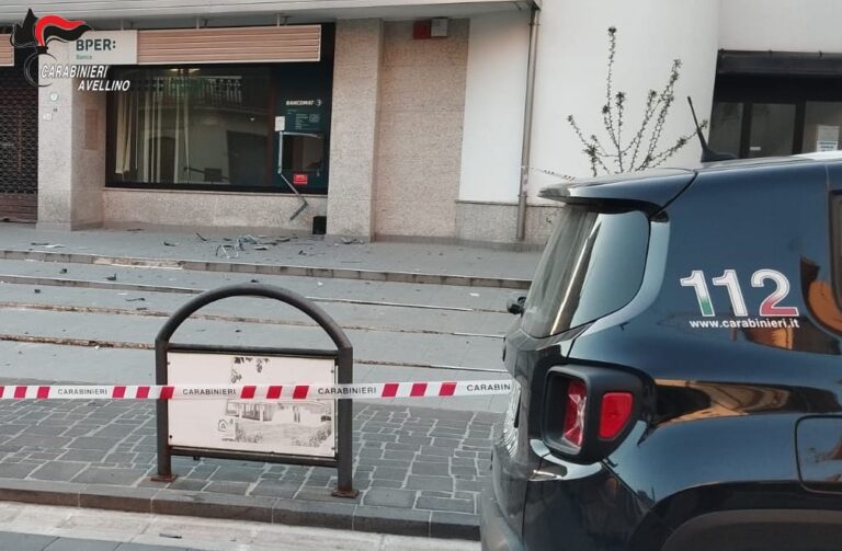 A Vallata furto con esplosivo al bancomat