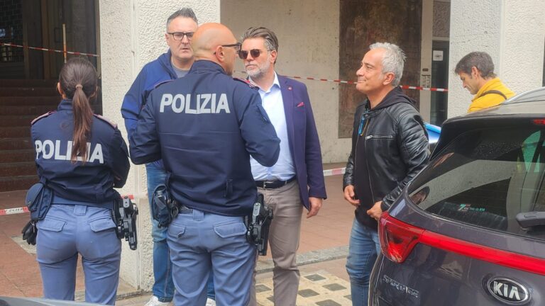 Il baule sospetto era un beauty case. Falso allarme nella Galleria Mancini