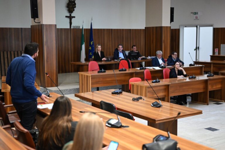 Fuorionda Nargi, la vicesindaca chiarisce: “Dai ragazzi offese sguaiate e frasi diffamatorie”