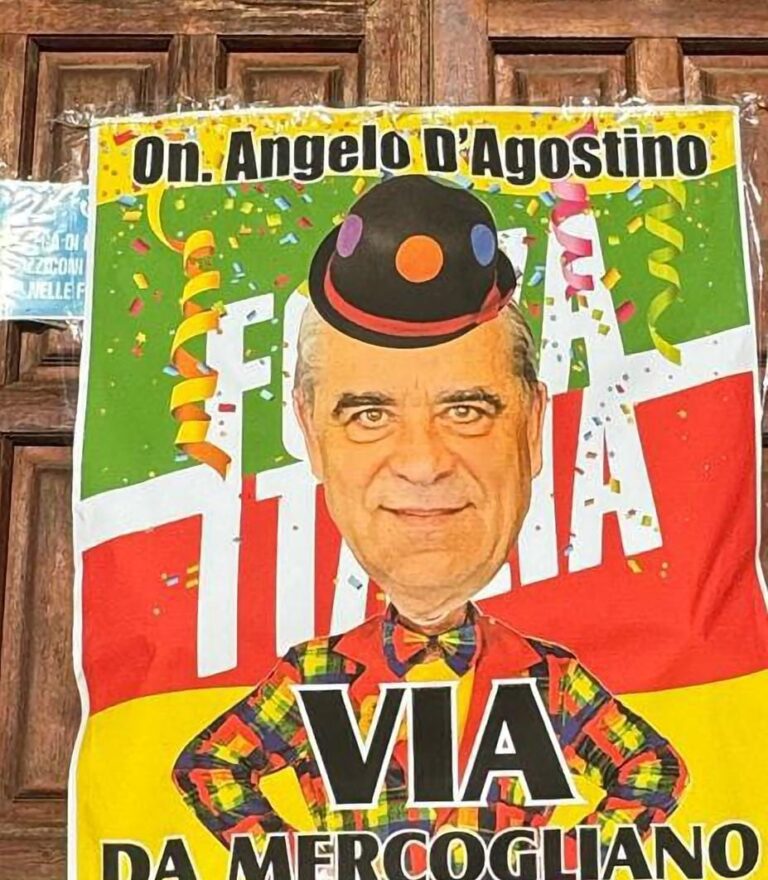Manifesto contro D’Agostino davanti al Comune di Mercogliano: indagini della Digos