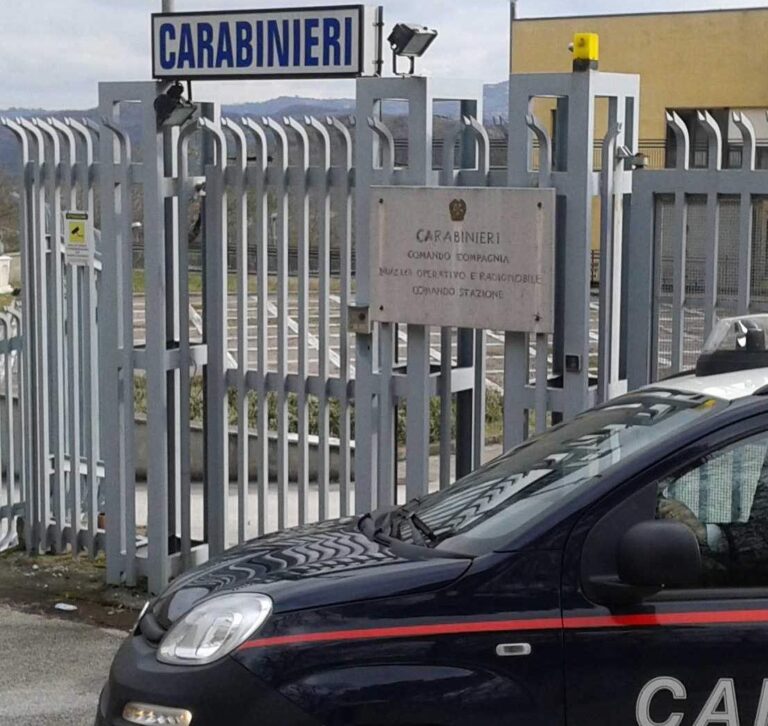 Shock a Montella, scheggia di vetro nel succo di frutta: verifiche in due supermercati