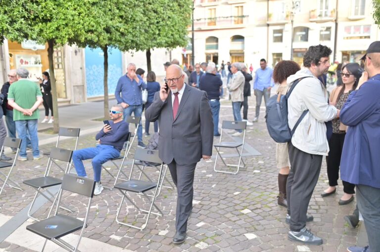 M5S, Ciampi: “Vaccini contro l’herpes zoster negati all’Asl di Avellino e al Moscati”