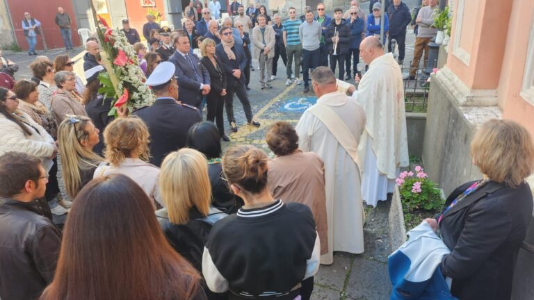 VIDEO/ Quindici non dimentica le undici  vittime della frana del maggio 98