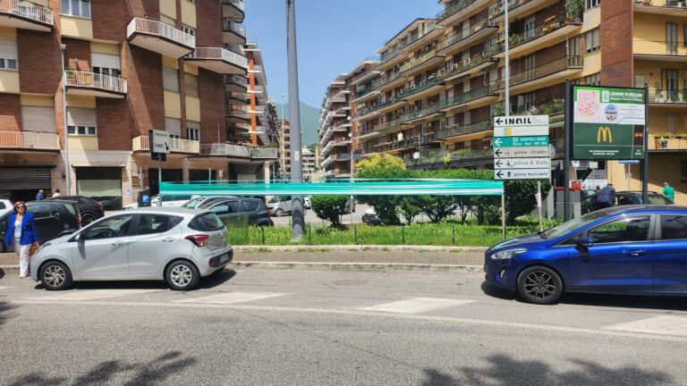 Clima playoff in città: primi striscioni biancoverdi ad Avellino