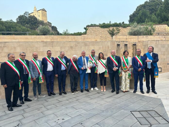 Lauro_intitolazione_Vassallo