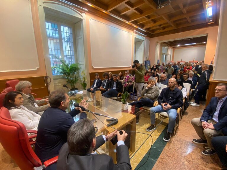 I festiani fanno il pieno alla presentazione delle liste “Davvero” e “W la Libertà”