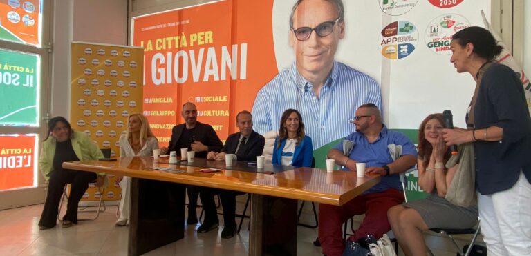 Video/”Genovese sembra leggere il tg, Nargi fatta con l’IA. Gengaro unico che arriva alla gente”