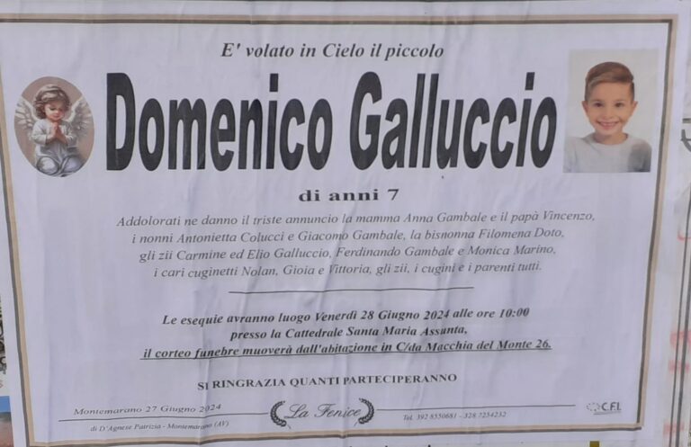 L’ultimo saluto al piccolo Domenico Montemarano si ferma per i funerali
