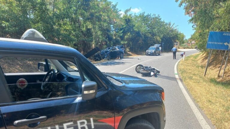 Incidente stradale a Pietradefusi: 4 i feriti