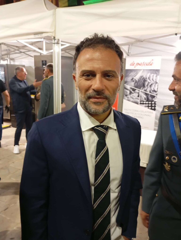 Dolce Vita, un manoscritto tra i nuovi atti della Procura: Black e fatture vicino alle cifre