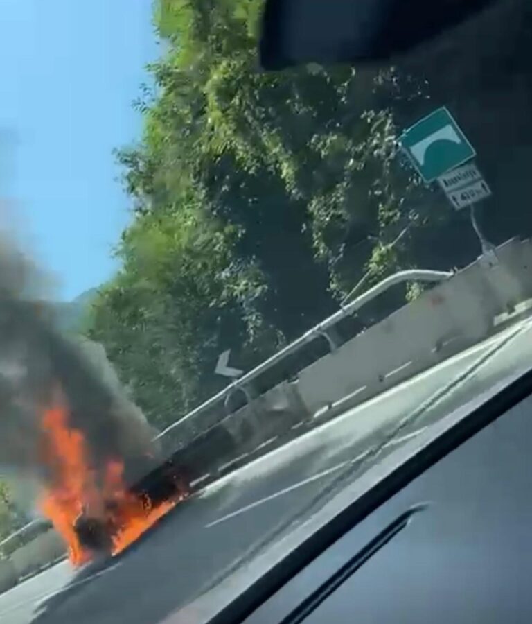 Auto in fiamme sull’Autostrada A16: tra Baiano e Avellino Ovest direzione Bari