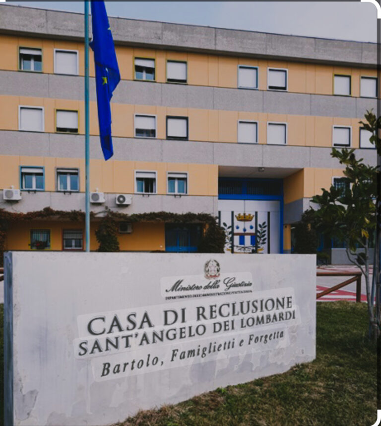 Aggressione nel carcere di Sant’Angelo dei lombardi: detenuto attacca agente della penitenziaria