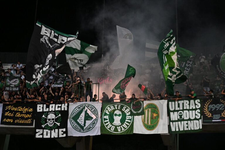 Calcio, divieto di trasferta: il comunicato della Curva Sud Avellino