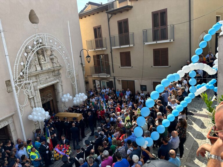 FOTO/ A Cassano l’ultimo saluto al Carabiniere Boccella. Presente il Generale di Divisione La Gala