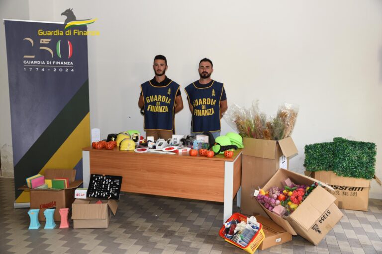 Maschere e accessori per Halloween non sicuri: scatta il sequestro della Finanza