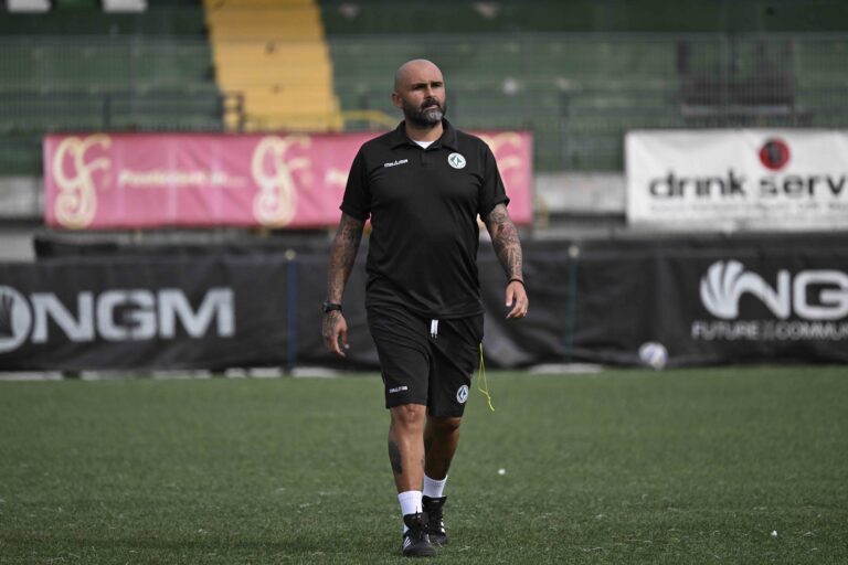 Turris e Avellino non si fanno male: è 0 a 0 al “Liguori” di Torre del Greco