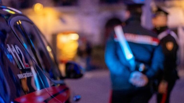 Avellino, rissa in via Ammiraglio G. Ronca: i Carabinieri intervengono, ma i partecipanti si dileguano