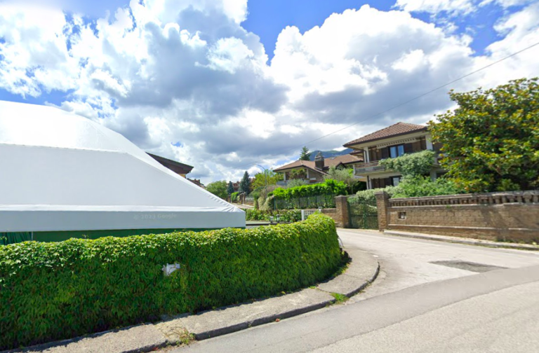 A Contrada San Eustachio ladri messi  in fuga da un pastore tedesco