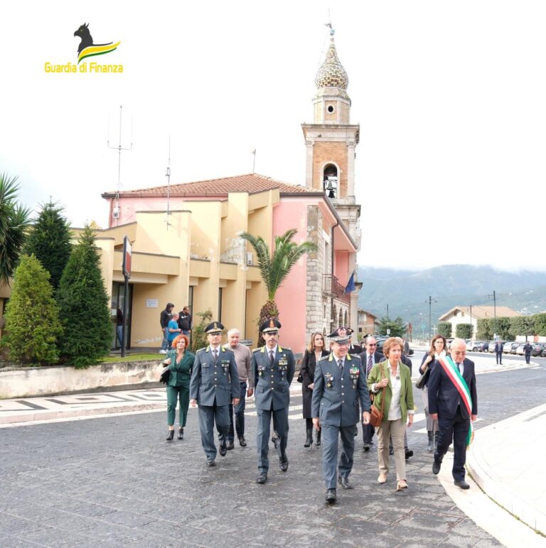 Gdf Benevento, 250° Anniversario di Fondazione del Corpo, commemorazione monumento dedicato alla Guardia di Finanza