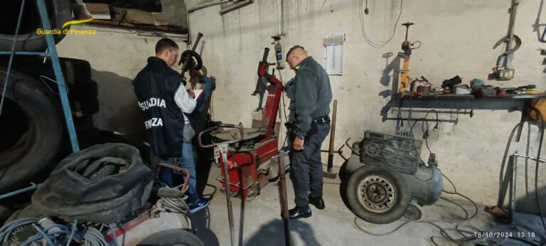 Gdf Avellino: a Cervinara sequestrata un’officina meccanica abusiva con annessa discarica a cielo aperto