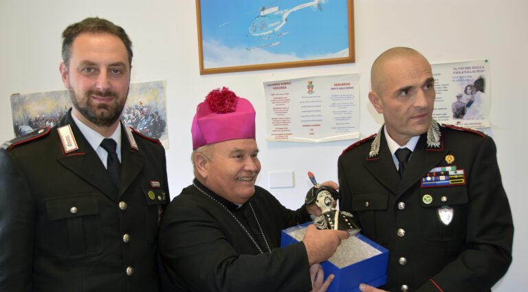 L’Arcivescovo Cascio visita il Nucleo Carabinieri Forestale di Lioni