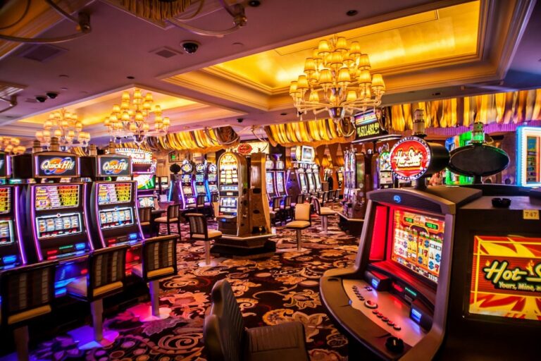 Sei un vero appassionato di slot machine online? Scoprilo rispondendo alle domande sulla storia e le curiosità dei casinò