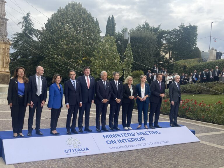 Si chiude oggi il G7 dei Ministri dell’Interno a Mirabella Eclano: sicurezza, migrazione e tecnologia tra i temi cruciali