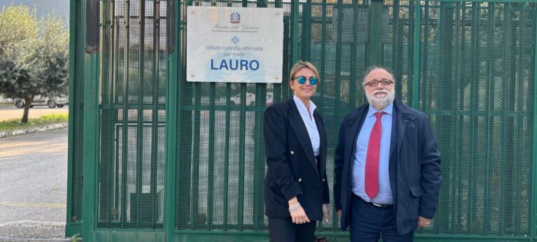 Francesca Pascale in visita ad Avellino all’istituto per la custodia attenuata per madri detenute