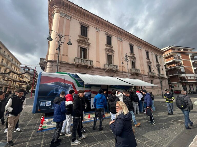 Sicurezza stradale, via al ciclo d’incontri rivolto ai giovani studenti irpini