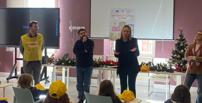 Il Piedibus parte per il secondo anno di fila. Nargi: “Ci teniamo a crescere sempre più”