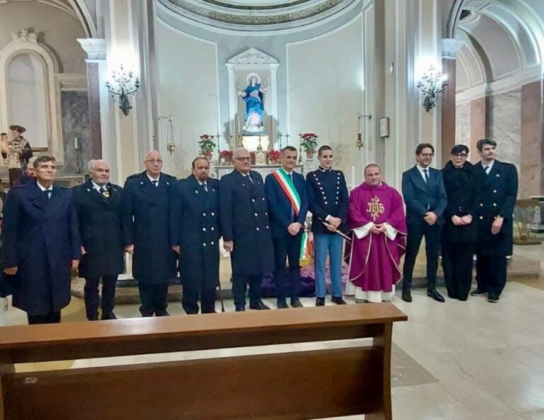 Montemiletto, benedizione dello spadino per Niccolo’: ammesso alla Teulie’