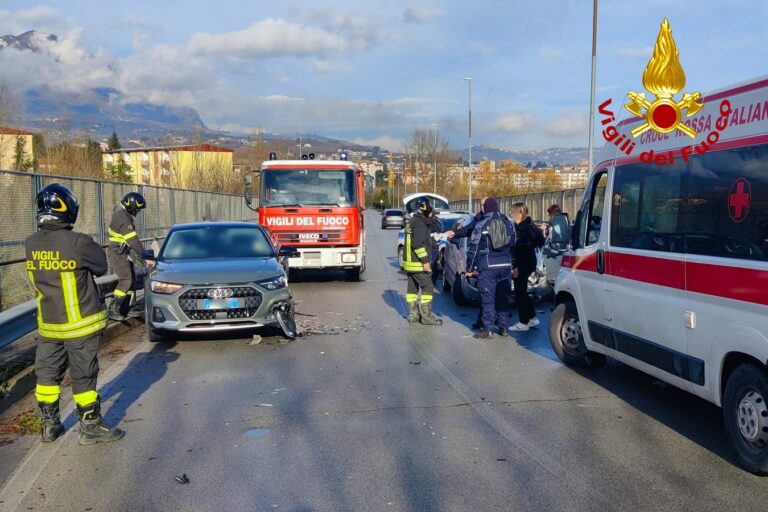 Scontro sul ponte tra Quattrograna e San Tommaso: le immagini