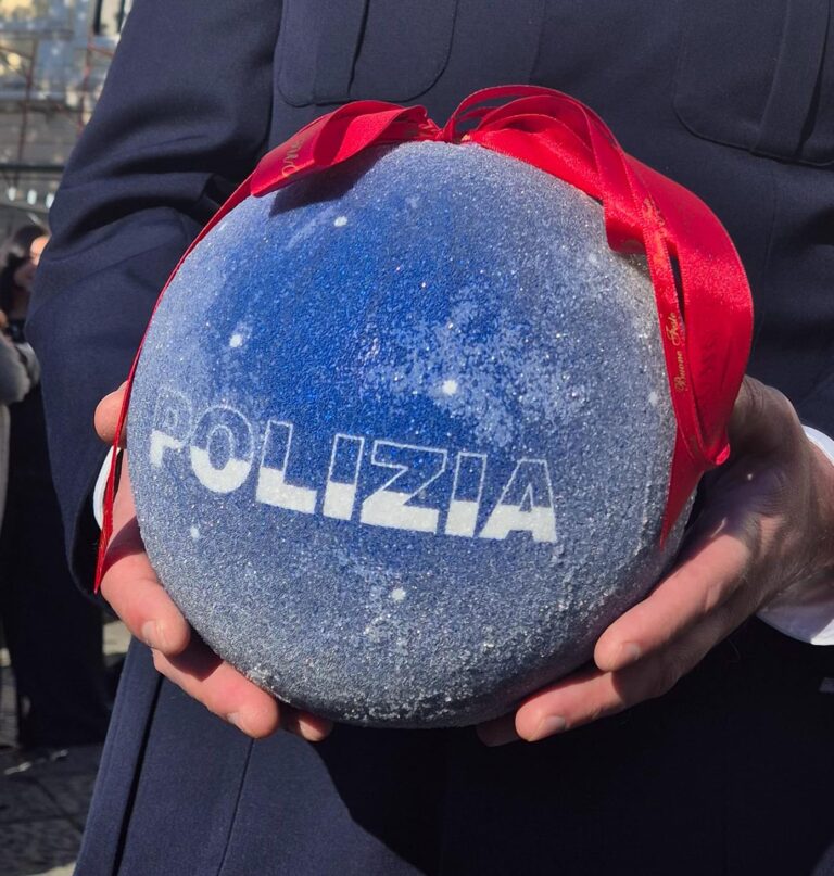 Convitto Nazionale: decorazione della Polizia simbolo di unione e impegno