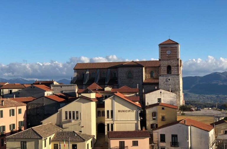 Scuole, servizi e innovazioni: l’assessore Fortini a Sant’Angelo dei Lombardi