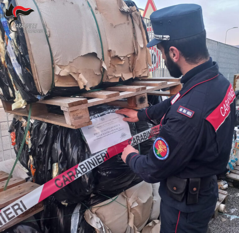 Montoro, i Carabinieri Forestali denunciano un imprenditore per gestione illecita di rifiuti