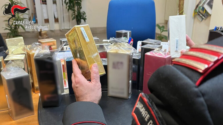 40enne denunciato dai Carabinieri per ricettazione. Sequestrati profumi per 2 mila euro