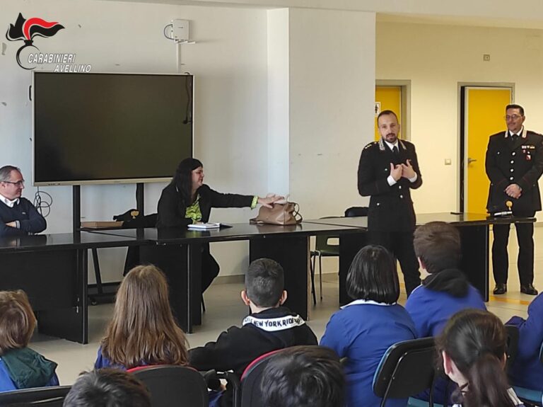 Nel giorno della Memoria i Carabinieri incontrano gli alunni delle scuole elementari e medie
