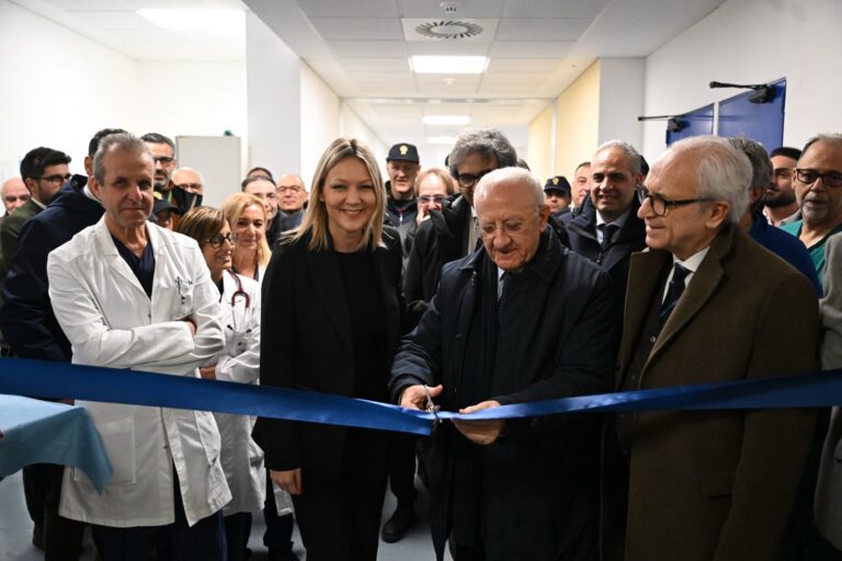 VIDEO/ 5 milioni per ampliare il Pronto Soccorso, De Luca: “Ma mancano i medici, il governo intervenga”