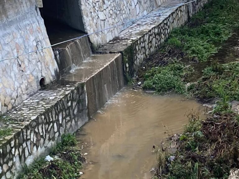 Fiume Sabato, le immagini da Atripalda e la denuncia di Abc: tutti in ferie, tranne i topi