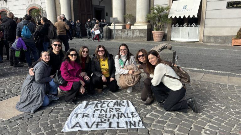 A Napoli per sollecitare la stabilizzazione: la battaglia dei precari Pnrr in Tribunale
