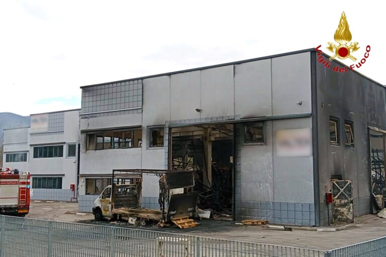 Incendio Sperone, il sindaco Alaia: dati Arpac confortanti, fiduciosi