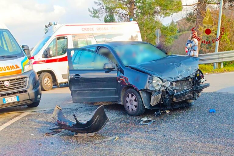 Brutto incidente ad Avellino: tra i feriti anche una bambina