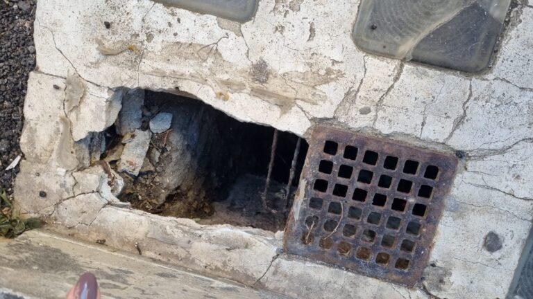 Città, la denuncia: marciapiedi in via Sottotenente Corrado ancora fatiscenti