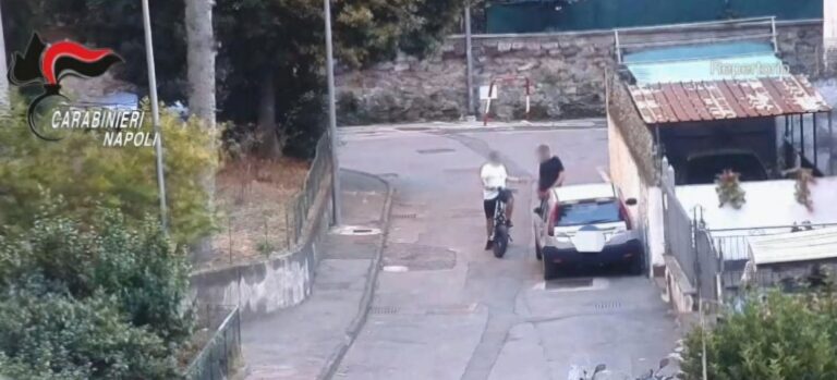 Cocaina e hashih acquistate con la ricarica sulla carta prepagata