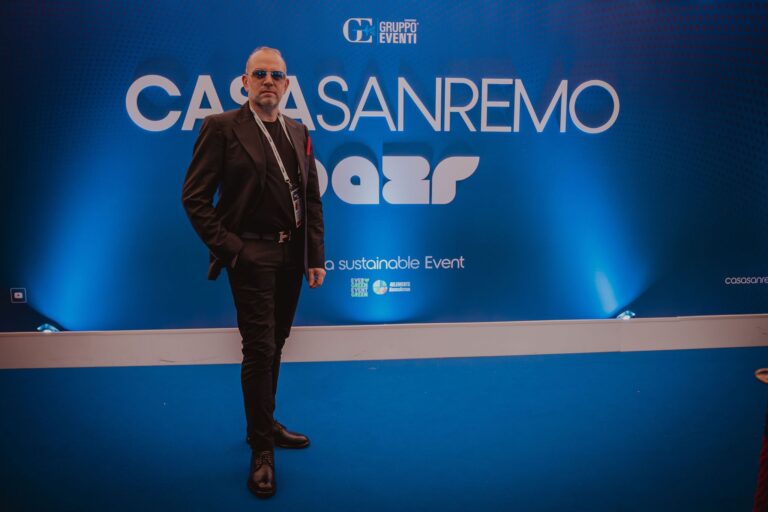Dino, da Melito a Casa Sanremo: nelle acconciature di cantanti e vip c’è un po’ di Irpinia
