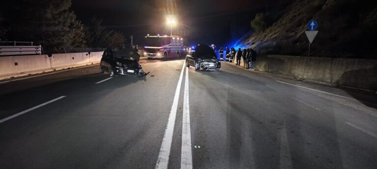 Incidente sull’Ofantina, tre feriti: accertamenti della Polstrada sul posto