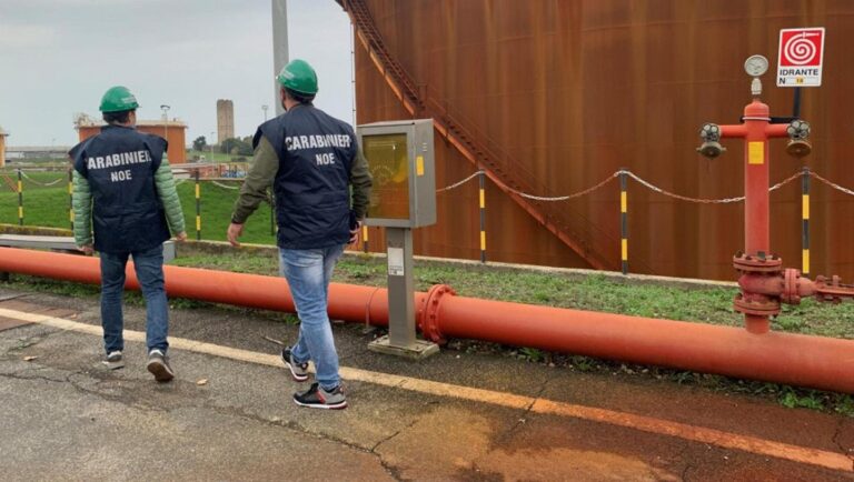 Traffico di rifiuti speciali: smantellata un’organizzazione: blitz anche ad Avellino